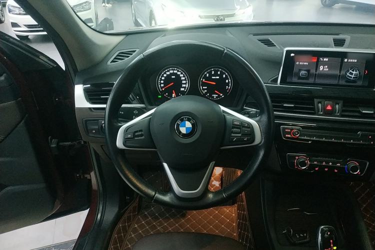 Used BMW X1 2020 sDrive20Li Fashion Model Steering Wheel