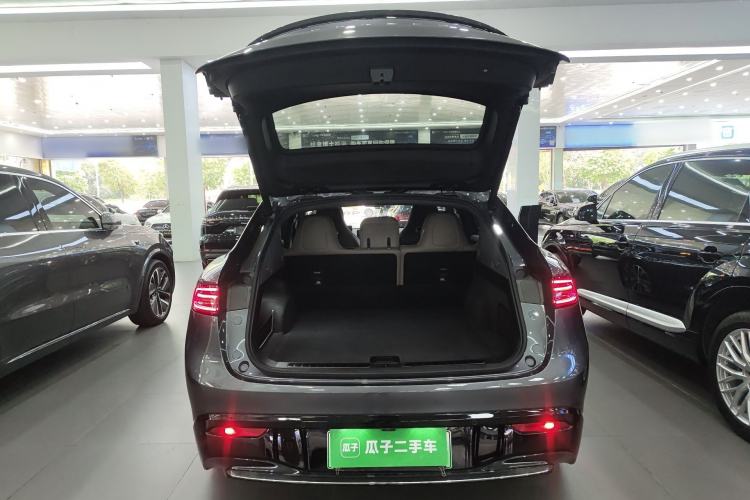 Used Hima Luxeed R7 2025 Range-Extended Version 251 km Max Trunk