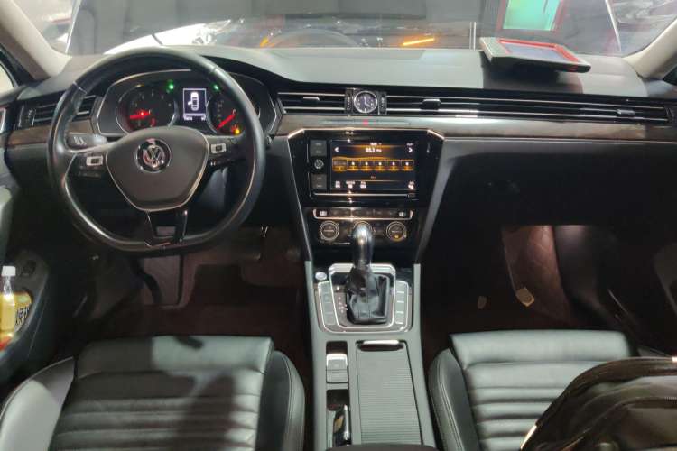 Used Volkswagen Magotan 2019 330TSI DSG Luxury Version China VI Standard
