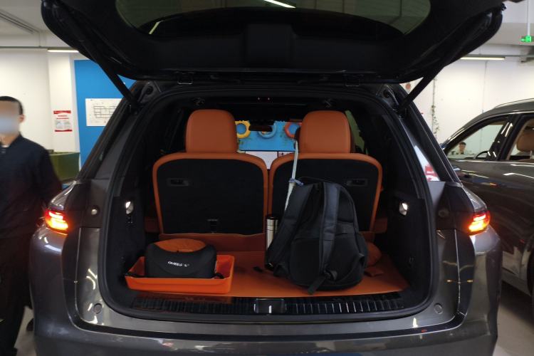 Used Li Auto L8 2023 Air model Trunk