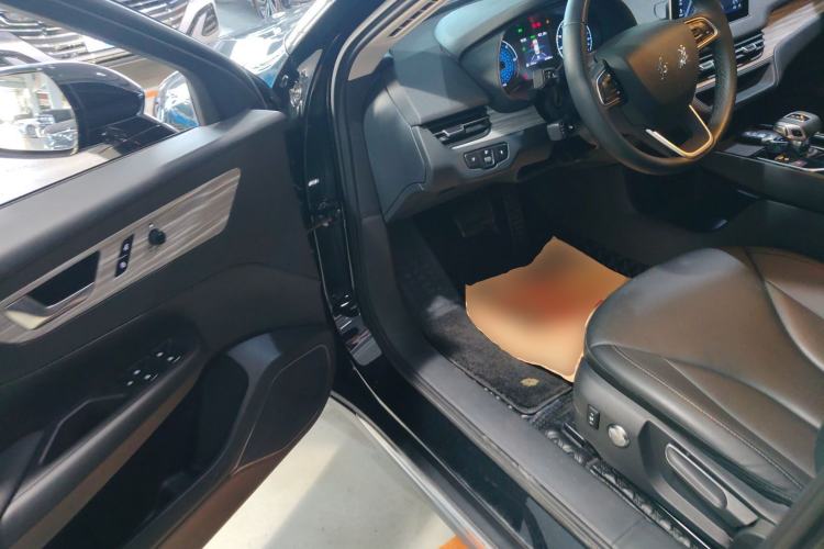 Used Hongqi E-QM5 2024 610 km PLUS