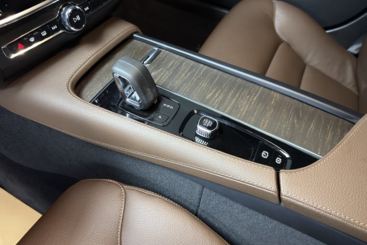 Used Volvo V90 2022 Cross Country B5 AWD Smart Range Edition
