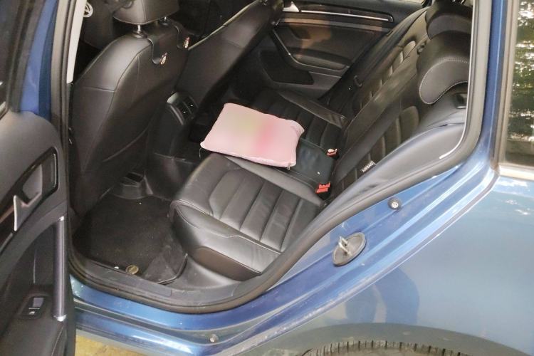 Used Volkswagen Golf 2014 1.4TSI Luxury Travel Edition Left Rear Seat