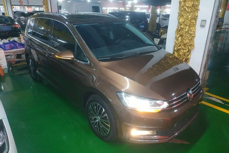 Used Volkswagen Touran 2016 Volkswagen Touran L 280TSI DSG Luxury Edition