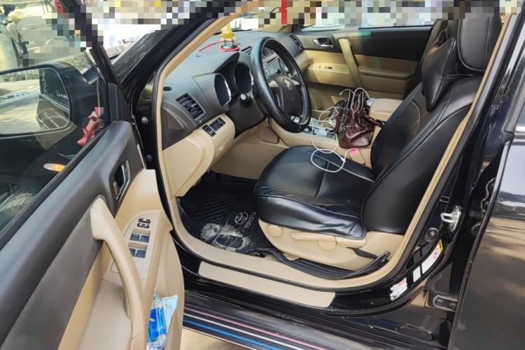 Used Toyota Highlander 2012 2.7L Two-Wheel Drive 7-Seater Elite Edition Driver Seat