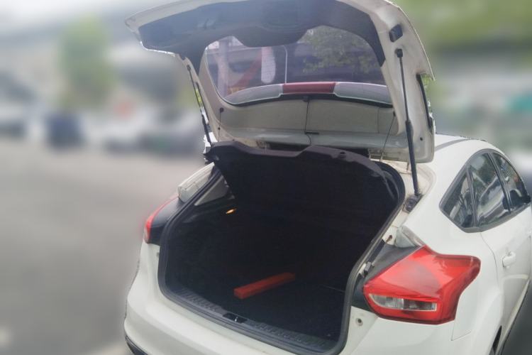 Used Ford Focus 2015 Hatchback 1.6L Automatic Comfort Model Trunk