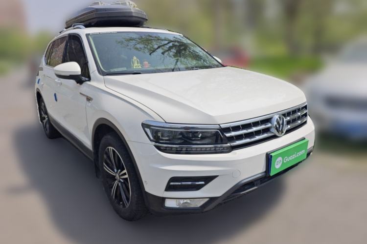 Used Volkswagen Tiguan L 2017 330TSI Automatic Two-Wheel Drive Flagship Edition Front Right 45 Deg