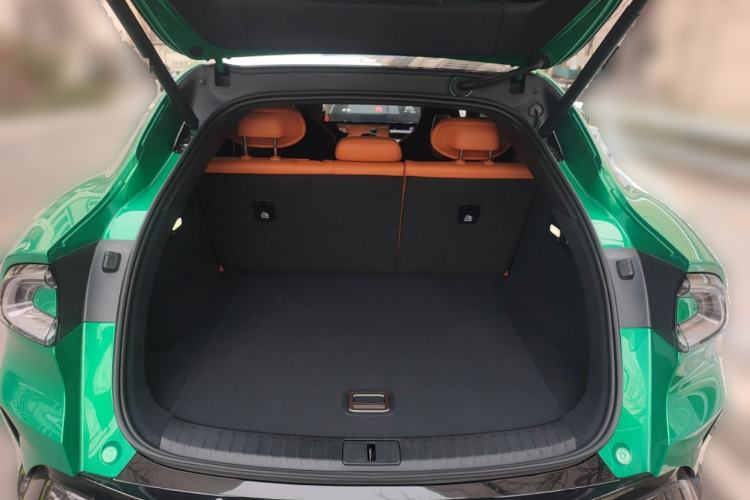 Used Xiaomi Auto YU7 2025 Ultra-Long Range High-Performance All-Wheel-Drive Max Edition
