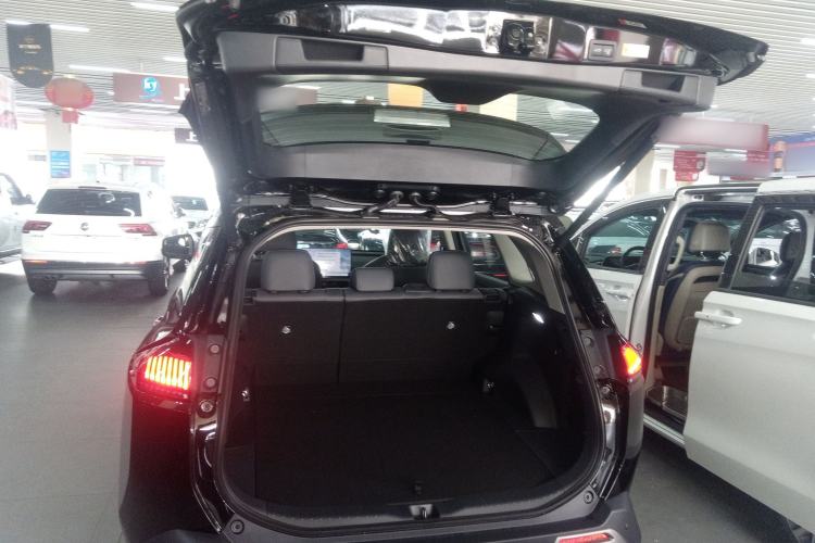 Used Toyota RAV4 2026 Model Dual-Engine 2.0L Two-Wheel Drive Luxury Edition