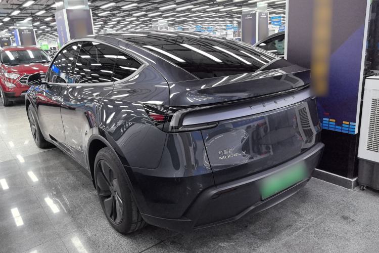 Used Tesla Model Y 2025 Rear-Wheel-Drive Version

