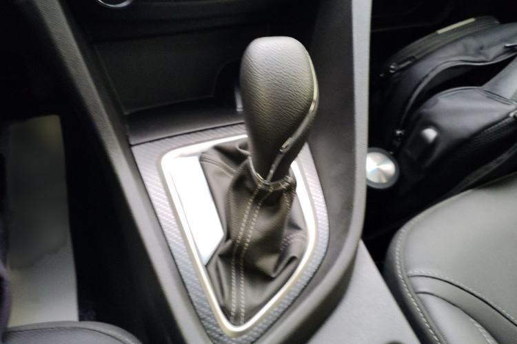 Used Buick GT 2021 Revised Version Flagship 1.5L Automatic Elite Edition Gear Lever