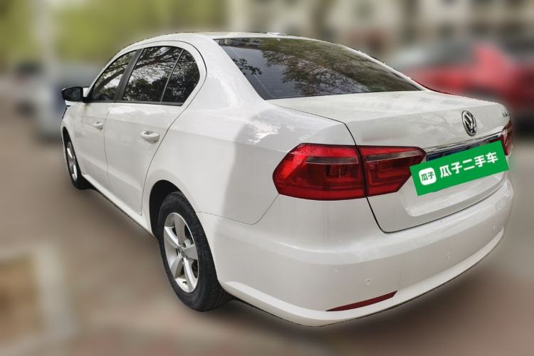 Used Volkswagen Lavida 2015 1.6L Automatic Fashion Edition
