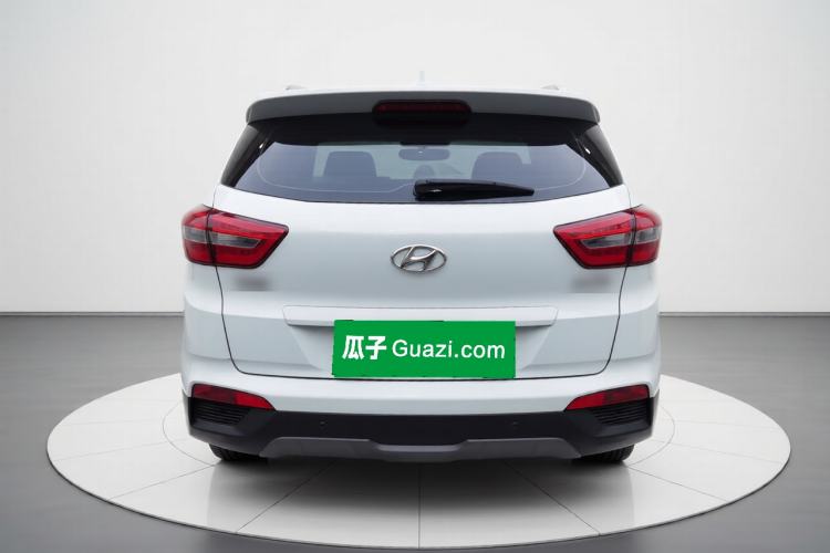 Used Hyundai ix25 2015 1.6L Automatic Two-Wheel-Drive Deluxe DLX Model Exterior 4