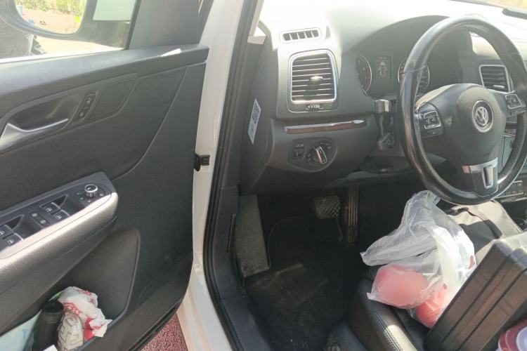 Used Volkswagen Sharan 2013 1.8TSI Comfort Model Euro IV
