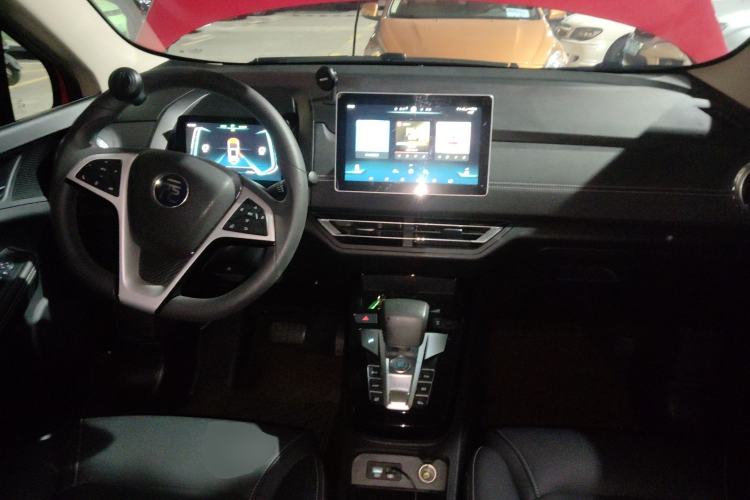 Used BYD Yuan New Energy 2019 EV535 Smart Connect Trendsetting Model
