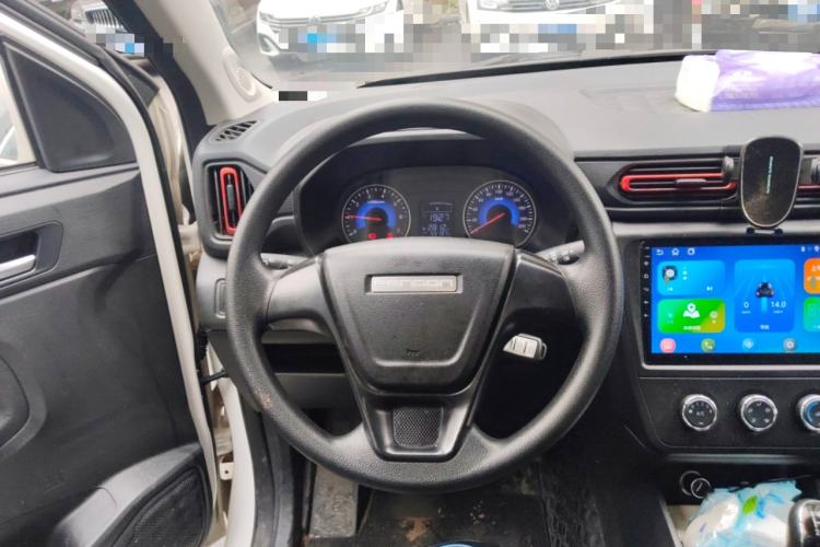 Used Dongfeng Fengon 380 2022 1.5L Standard Edition 7-Seater Passenger Vehicle Steering Wheel