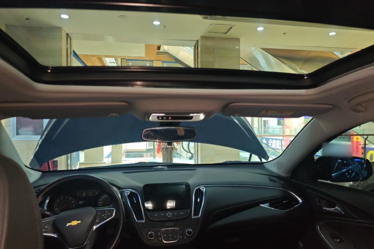 Used Chevrolet Malibu XL 2022 535T Automatic Sport Edition Headliner