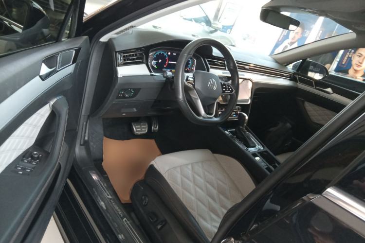 Used Volkswagen Magotan 2023 2 Million Units Commemorative Edition 330TSI DSG Luxury Version