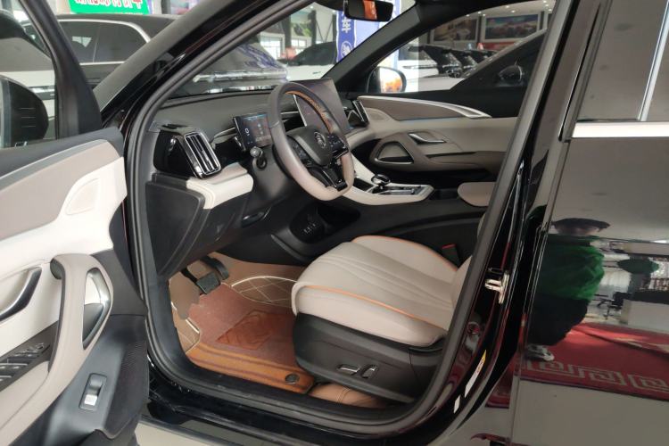 Used BYD Song Pro New Energy 2024 HONOR Edition DM-i 110KM Excellence Model Driver Seat