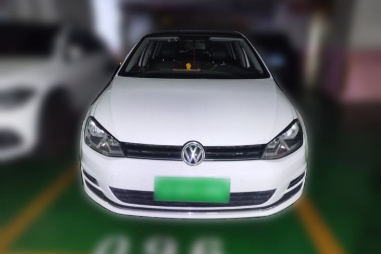 Used Volkswagen Golf 2017 1.6L Automatic Comfort Million-Vehicle Anniversary Edition Front