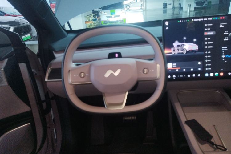 Used ONVO L60 2024 60 kWh Rear-Drive Version