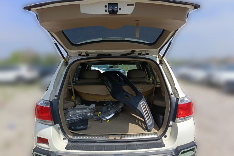 Used Toyota Highlander 2012 2.7L Two-Wheel Drive 7-Seater Luxury Edition