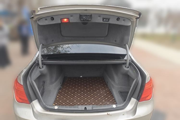 Used BMW 7 Series 2011 730Li Elegant Model Trunk