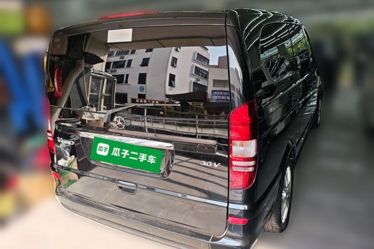 Used Mercedes-Benz Viano  Rear Right 45 Deg