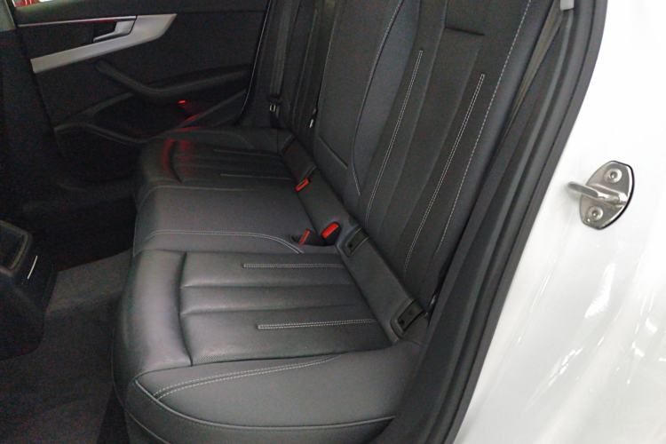 Used Audi A4L 2020 40 TFSI Fashionable and Elegant Model