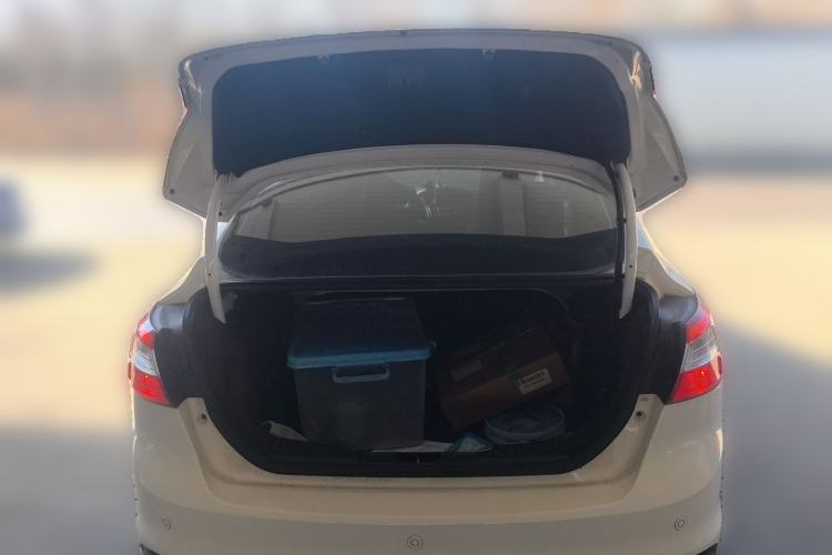 Used Ford Focus 2012 Sedan 1.6L Manual Fashion Edition
