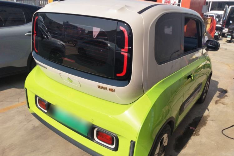 Used Baojun KiWi EV 2021 Artist Model Lithium Iron Phosphate
