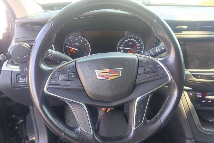Used Cadillac XT5 2018 25T Luxury Model
