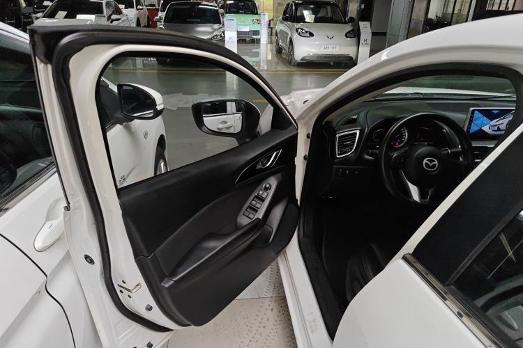 Used Mazda 3 Axela 2016 Sedan 1.5L Automatic Comfort Model Driver Seat