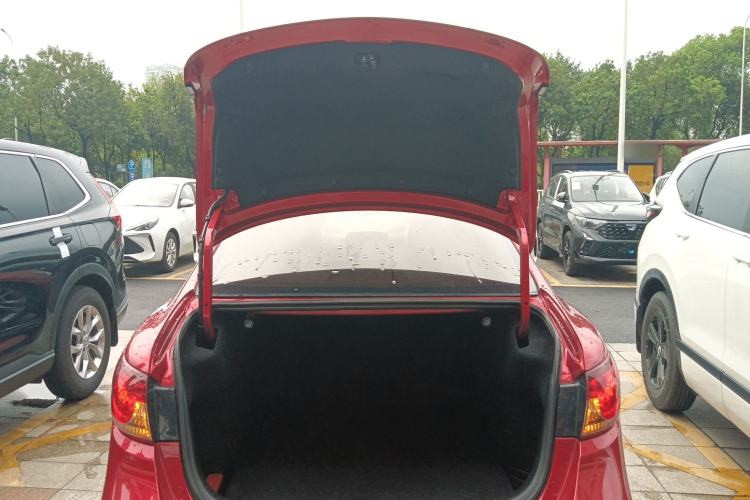 Used Mazda Atenza 2015 2.5L Blue Sky Prestige Edition
