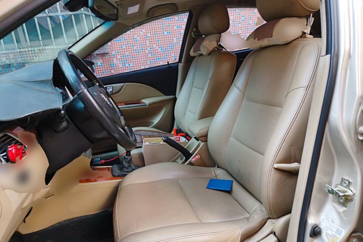 Used Buick Excelle 2013 1.5L Manual Luxury Model
