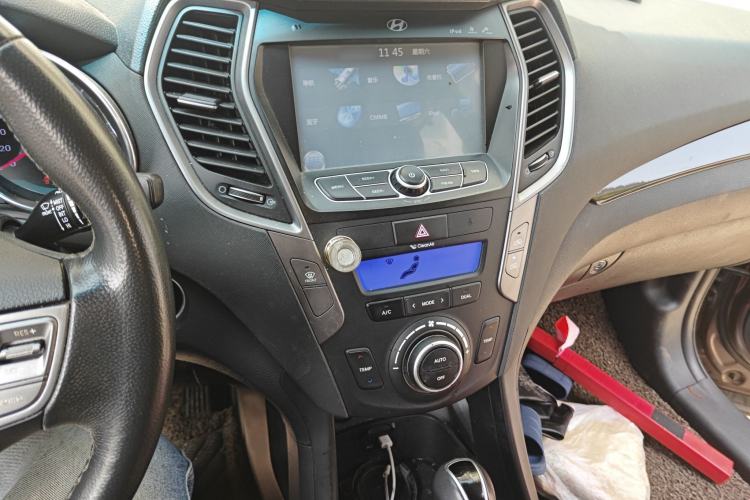 Used Hyundai Santa Fe 2013 2.4L Automatic Two-Wheel Drive Smart Version
