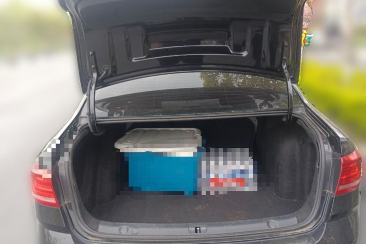 Used Volkswagen Lavida 2017 1.6L Automatic Comfort Edition
