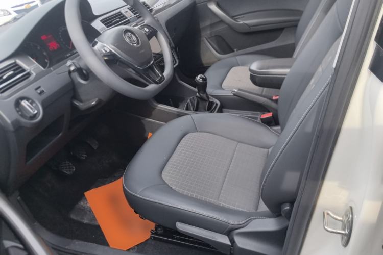 Used Volkswagen Santana 2016 1.6L Manual Comfort Edition Left Front Seat