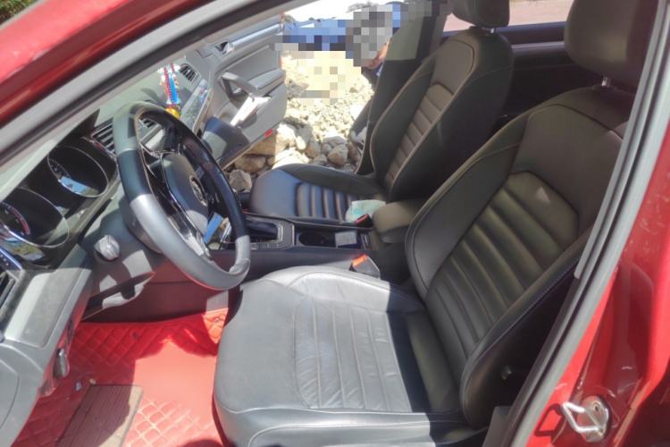 Used Volkswagen Lamando 2018 280TSI DSG Comfort Edition Left Front Seat