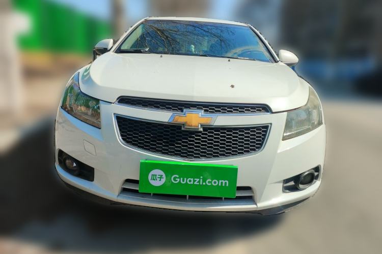 Used Chevrolet Cruze 2011 1.6L SE MT Transformers Edition Front