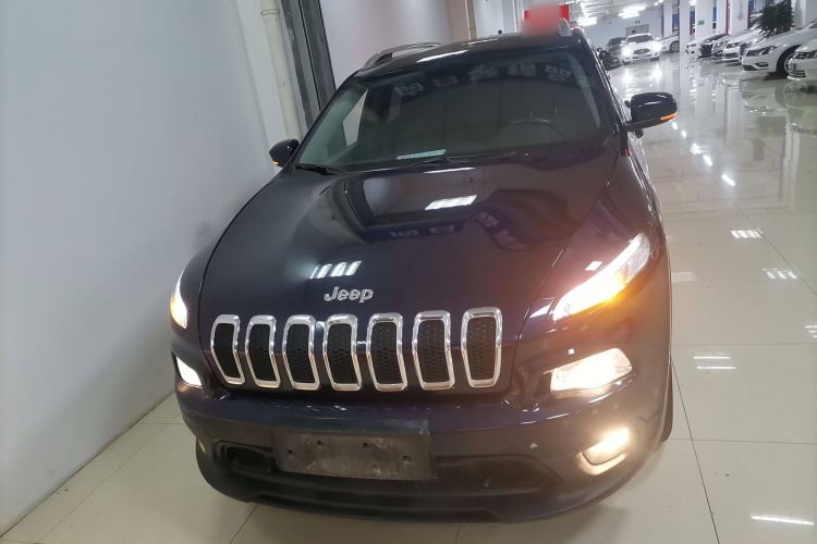 Used Jeep Cherokee 2016 2.0L Superior Edition