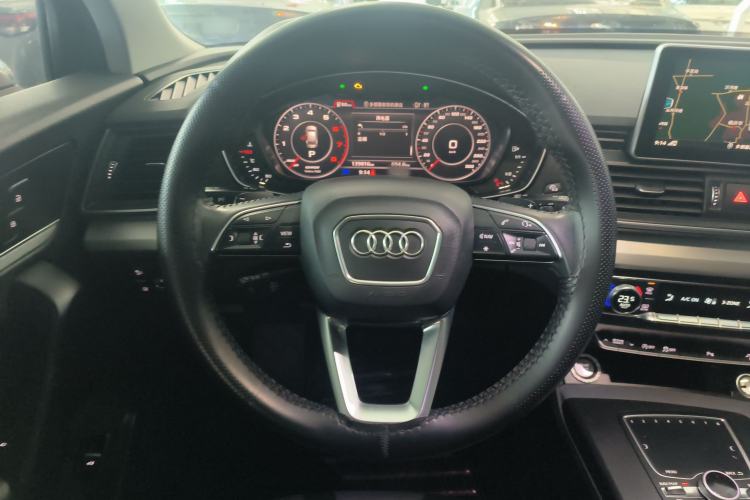 Used Audi Q5L 2018 40 TFSI Prestige Fashion Edition China V Steering Wheel