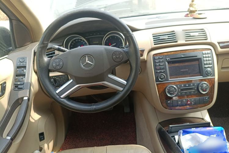 Used Mercedes-Benz R-Class 2010 R 350 L 4MATIC