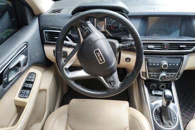 Used Zotye Domy X5 2017 Upgraded Model 1.5T CVT Landlord Edition
