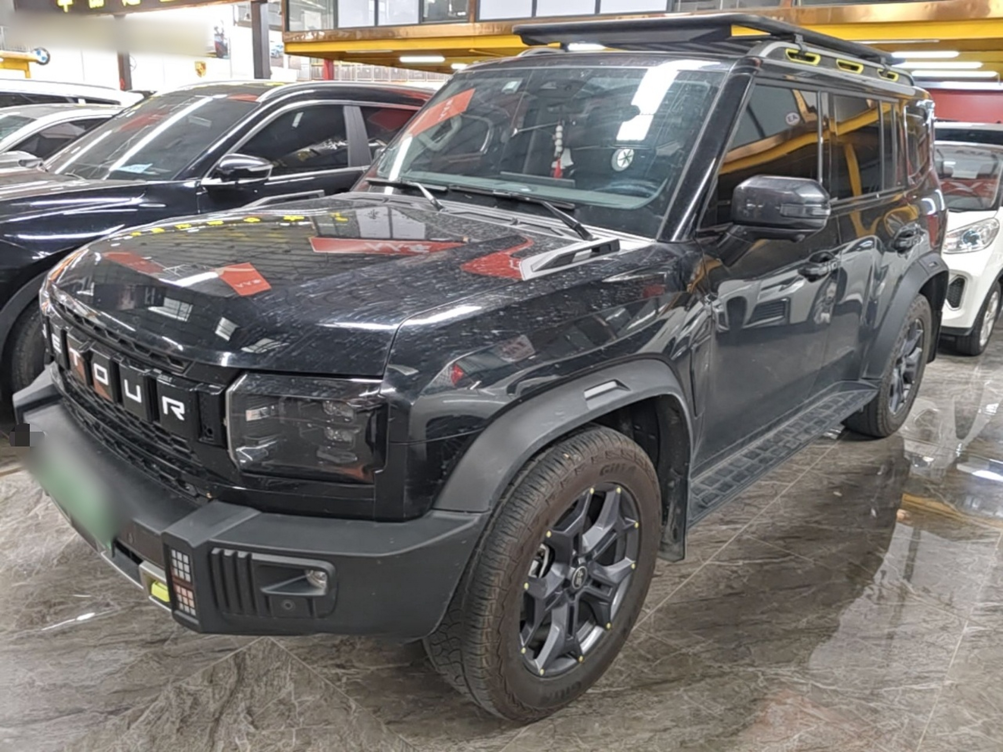 Под передней частью автомобиля