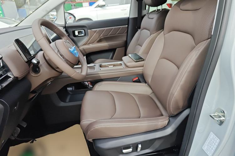 Used Wuling Wuling Starlight 730 2025 Model Plug-in Hybrid 125km Luxury Edition
