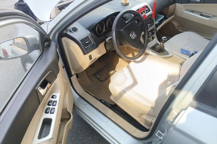 Used Brilliance H330 2013 1.5L Manual Comfort Model Driver Seat