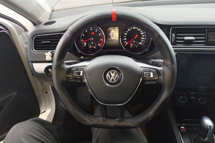 Used Volkswagen Sagitar 2018 280TSI DSG Ignite Edition Steering Wheel
