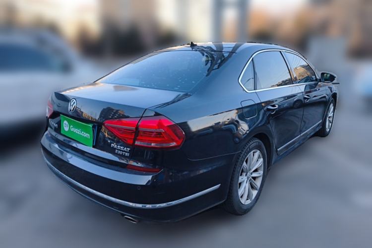 Used Volkswagen Passat 2017 330TSI DSG Luxury Edition
