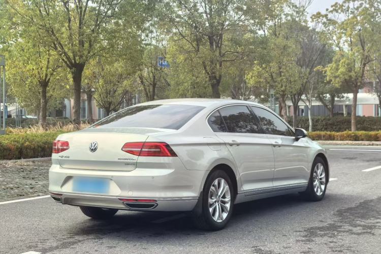 Used Volkswagen Magotan 2017 330TSI DSG Luxury Model